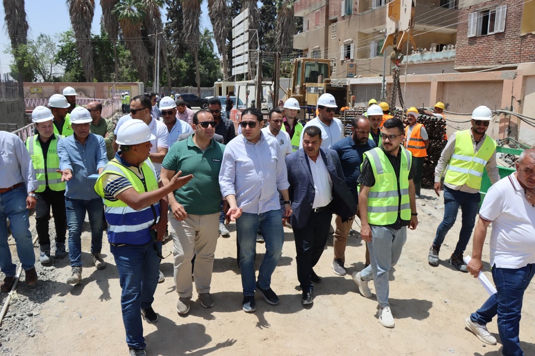 نائب المحافظ ومساعد وزير الصحة يتفقدان موقع مستشفى ببا